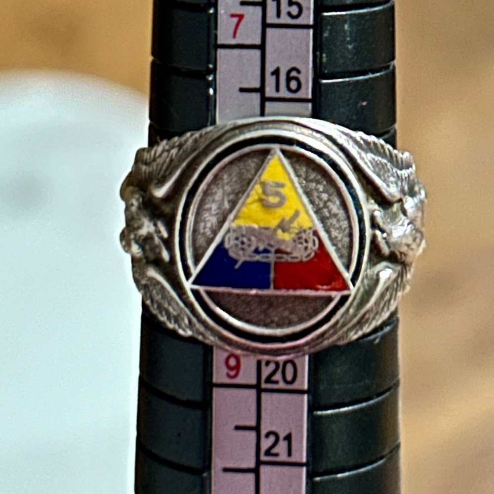 Vintage ~Sterling Silver US Army 5h Armored Division /Eagles Design Size 8 Ring - Picture 6 of 15